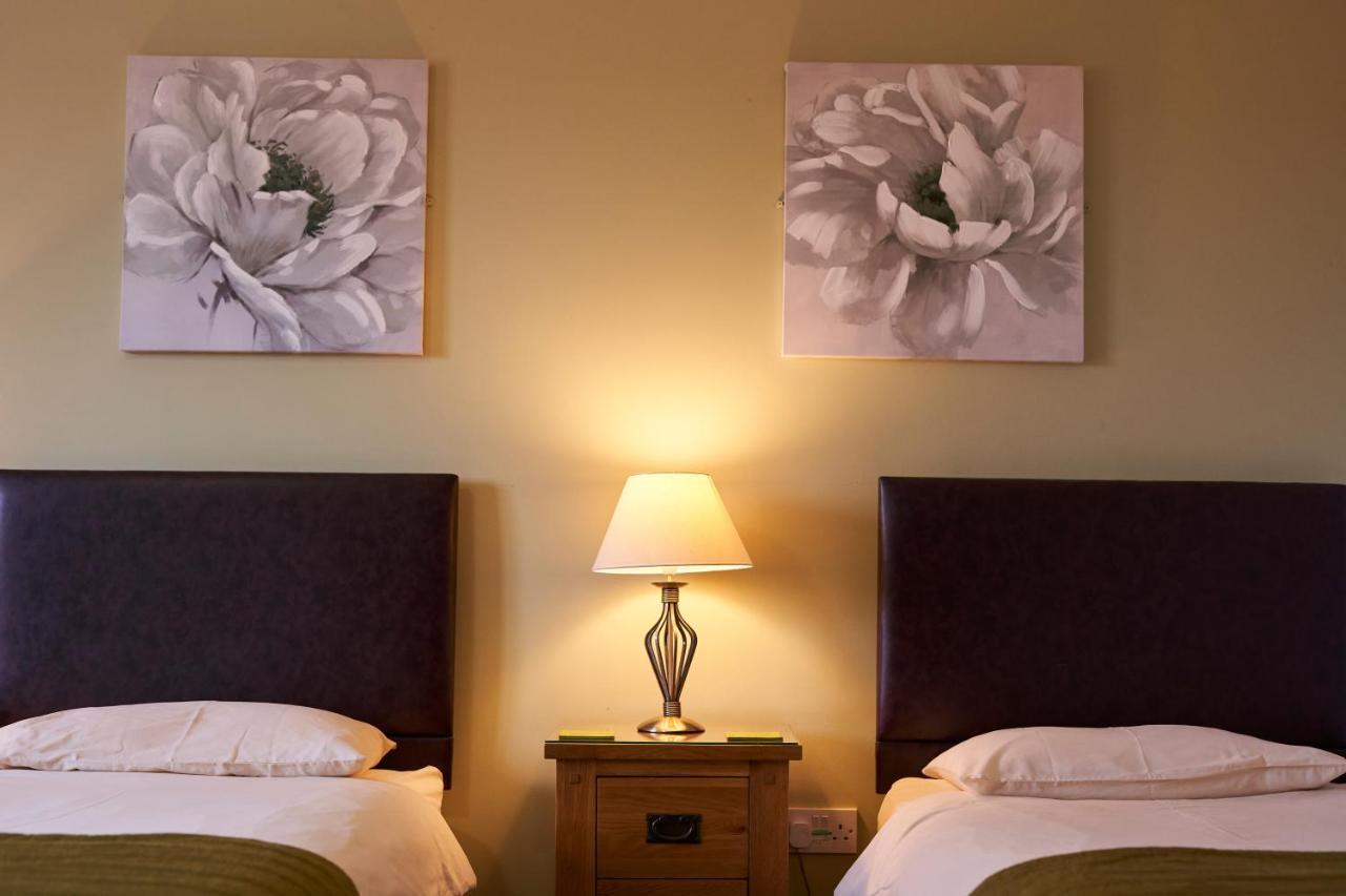 The New Inn Hotel สแตรทฟอร์ด อะพอน เอวอน ภายนอก รูปภาพ